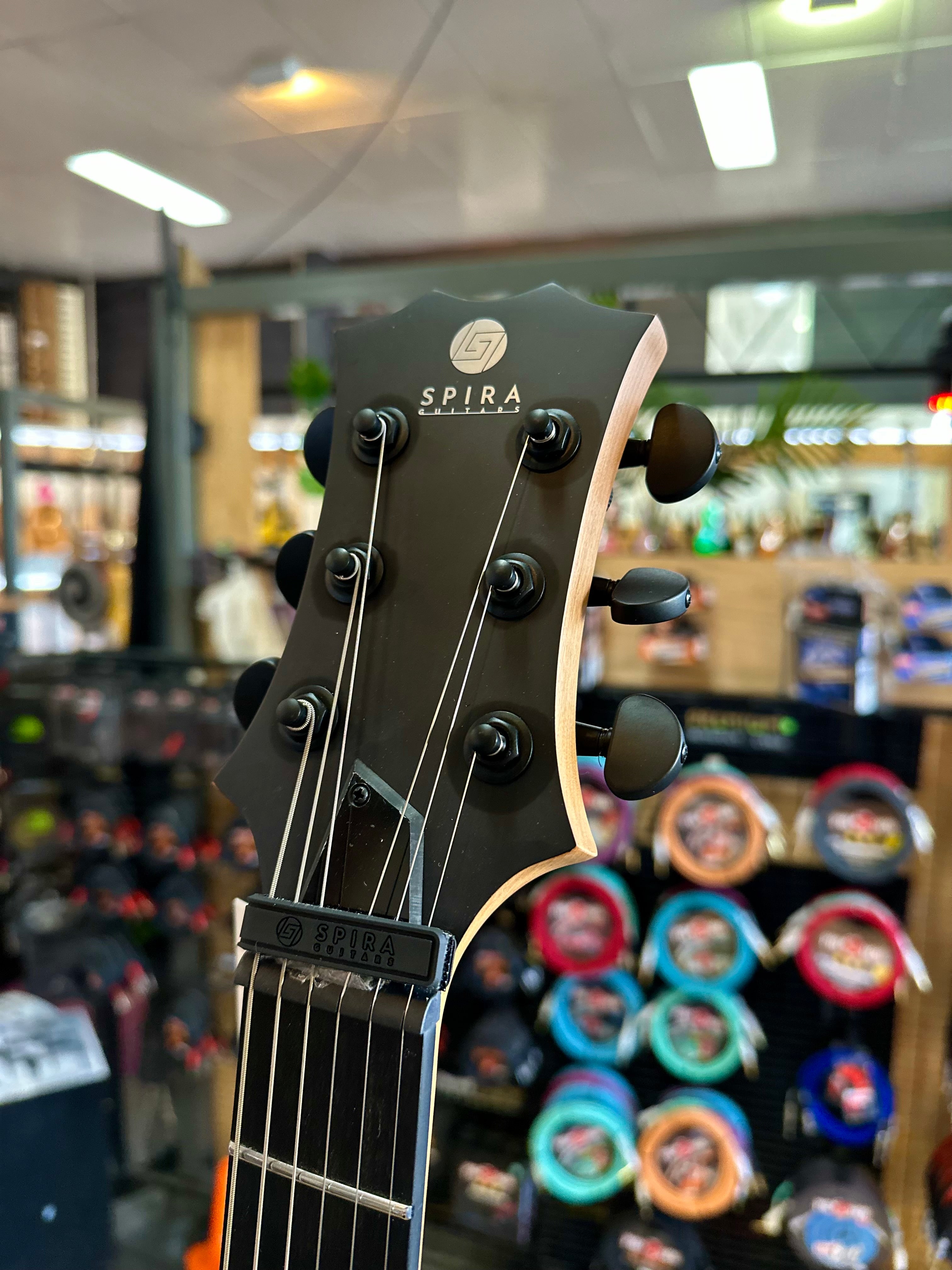 Spira Guitars | L-400 MBK | Satin Black Spira Guitars | L-400 MBK | Satin Black
